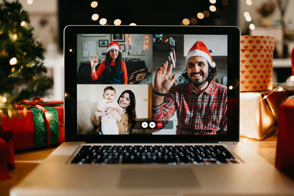8 WAYS TO COPE IF YOU CAN’T SEE FAMILY AND FRIENDS THIS HOLIDAY SEASON